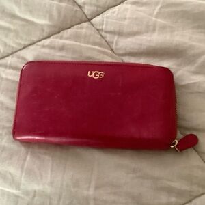 UGG Women's Bold Red Wallet